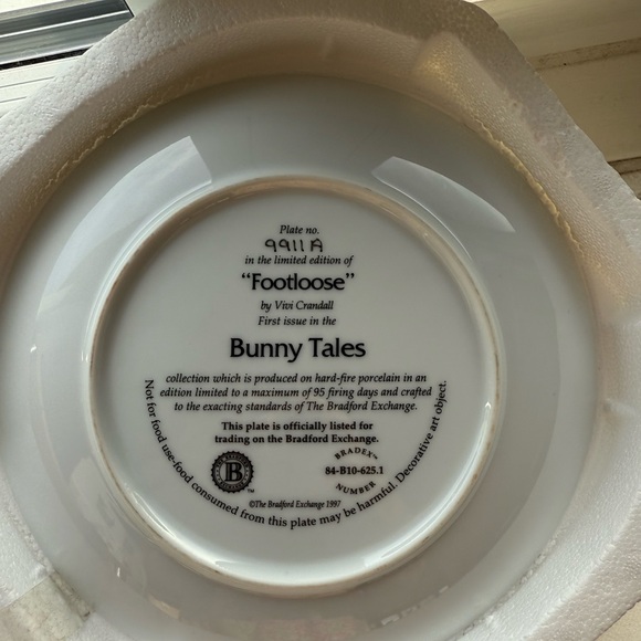 Decorative Rabbit Plate - Picture 4 of 5